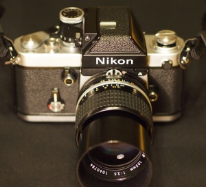 Nikon F2と105mm/f2.5