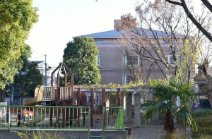 公園と彩雲荘跡地